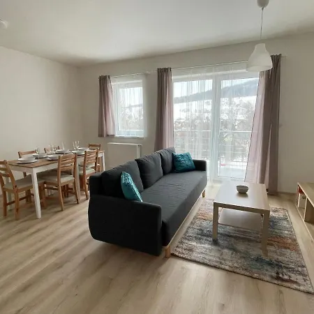 Hm Apartman *